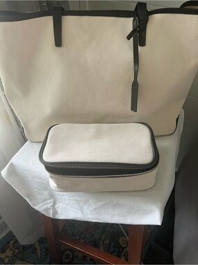 Leatherology Canvas Tote Bag with Black LeatherTrim & Medium accessories case.